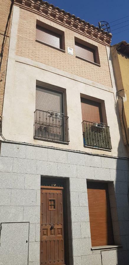 Santa Ursula 2 Dormitorios Parking Publico Por Horas A 50 M 18 Euros Dia Toledo Exterior photo
